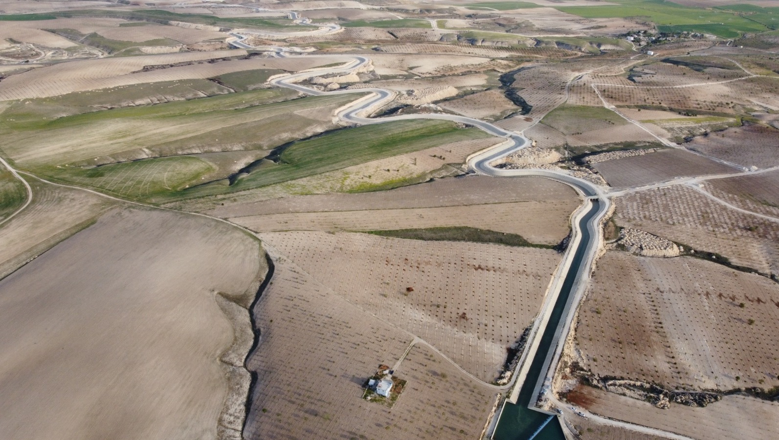 Urfa Taşbasan Sulama Projesi Gölet Yalıtımı